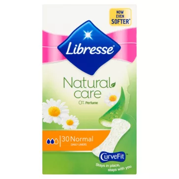 A 30 darabos, normál Libresse Natural Care tisztasági betét gyengéd, pamutszerű fedőréteggel és