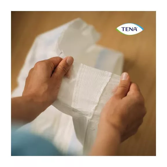 Az L-es, kényelmesen felhúzható TENA Slip Super inkontinencia-nadrágpelenka a teljesen légátere
